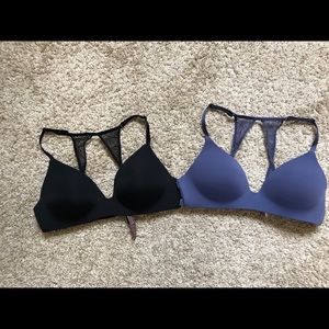 Set of 2 Victoria Secret wireless bras